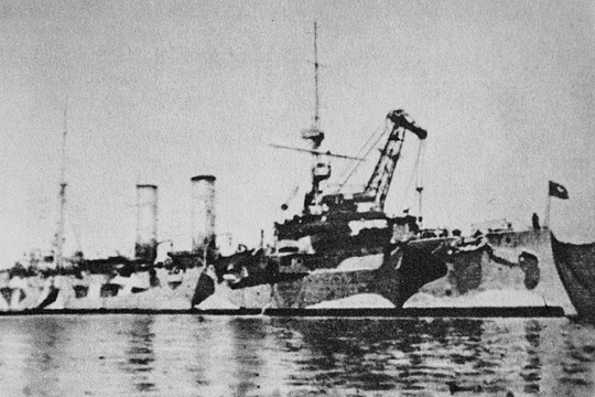 Крейсер «Коминтерн». 1942 г.
